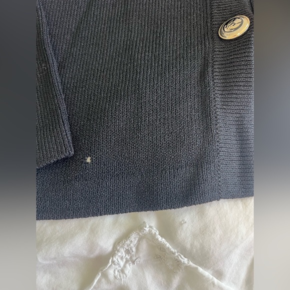 St John Collared Cardigan with Gorgeous Buttons - Picture 11 of 13